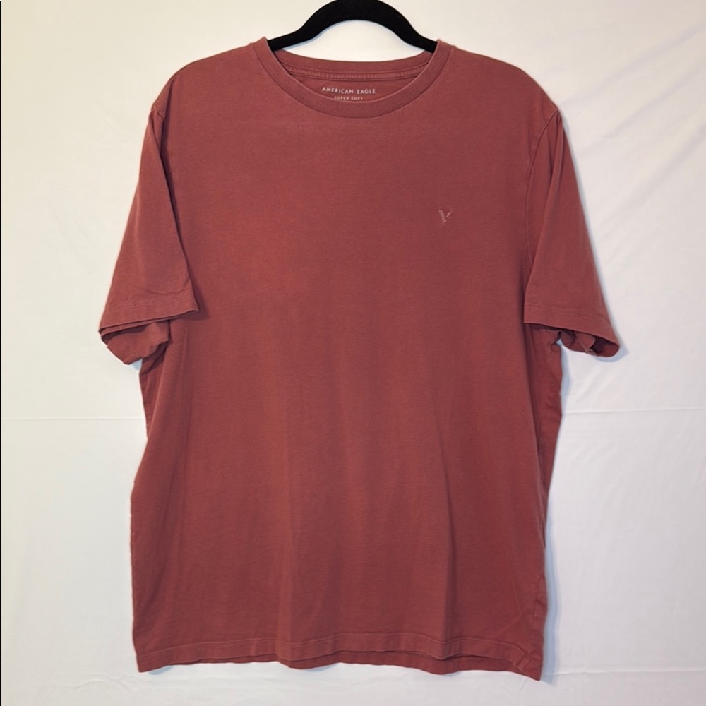 American Eagle Outfitters Red Short Sleeve Tee. A21